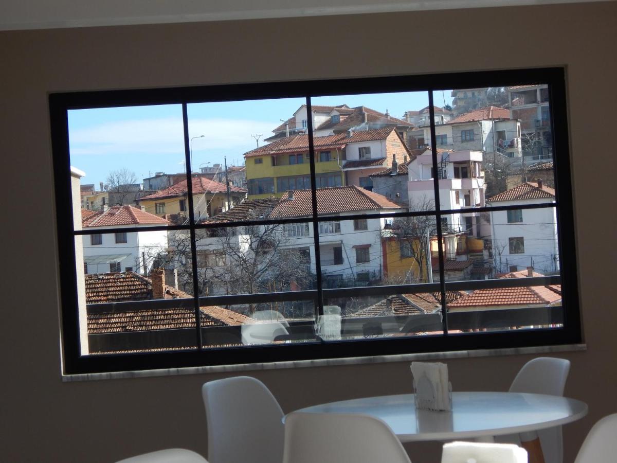 Small Hotel Ora Pogradec Exterior photo