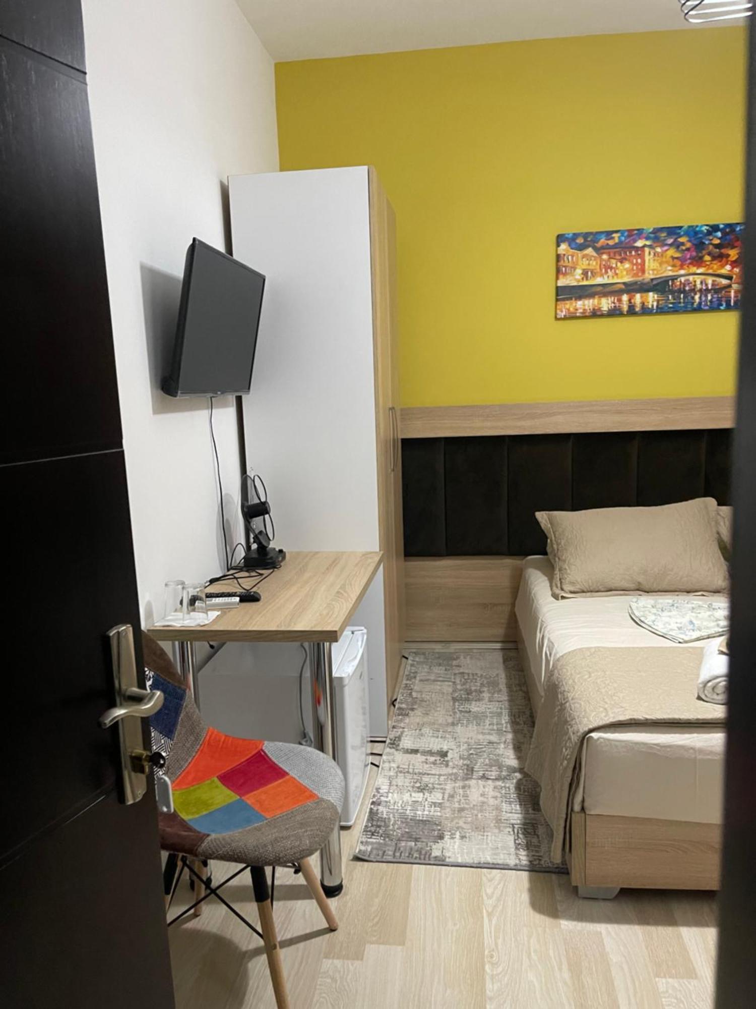 Small Hotel Ora Pogradec Exterior photo